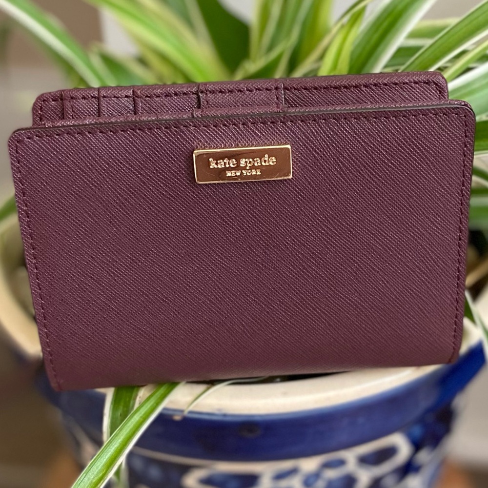 EUC • Kate Spade Stacy Newbury Lane Coin Wallet